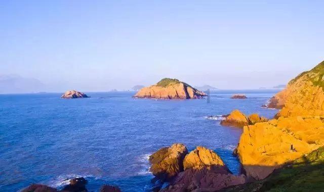 汪峰方否认小苹果将签约那英公司:该类信息与事实严重不符