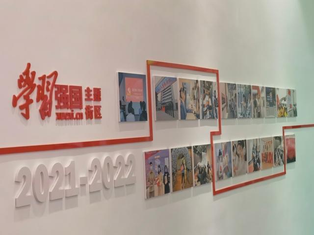 僵尸吃怪物