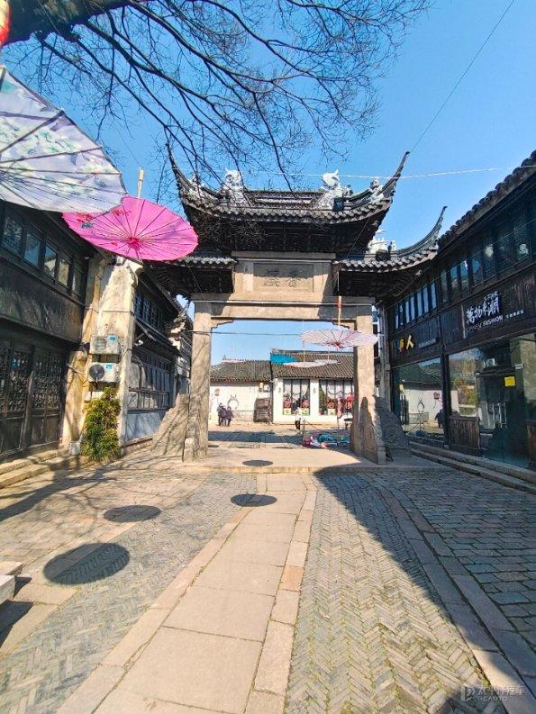 退伍34年，今年是第九次战友聚会，每人1300元，最后只来6名战友